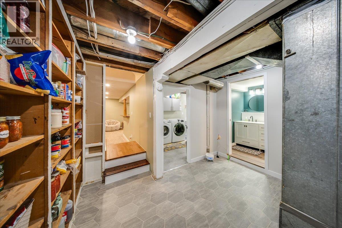 2120 Sixth Avenue - 30