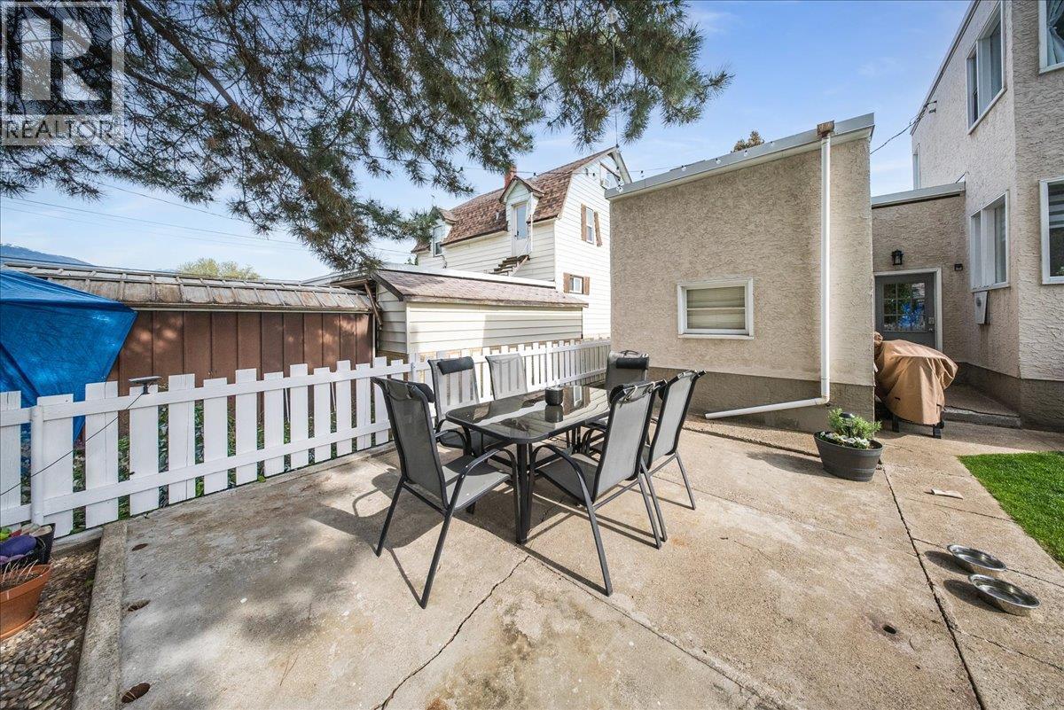 2120 Sixth Avenue - 42