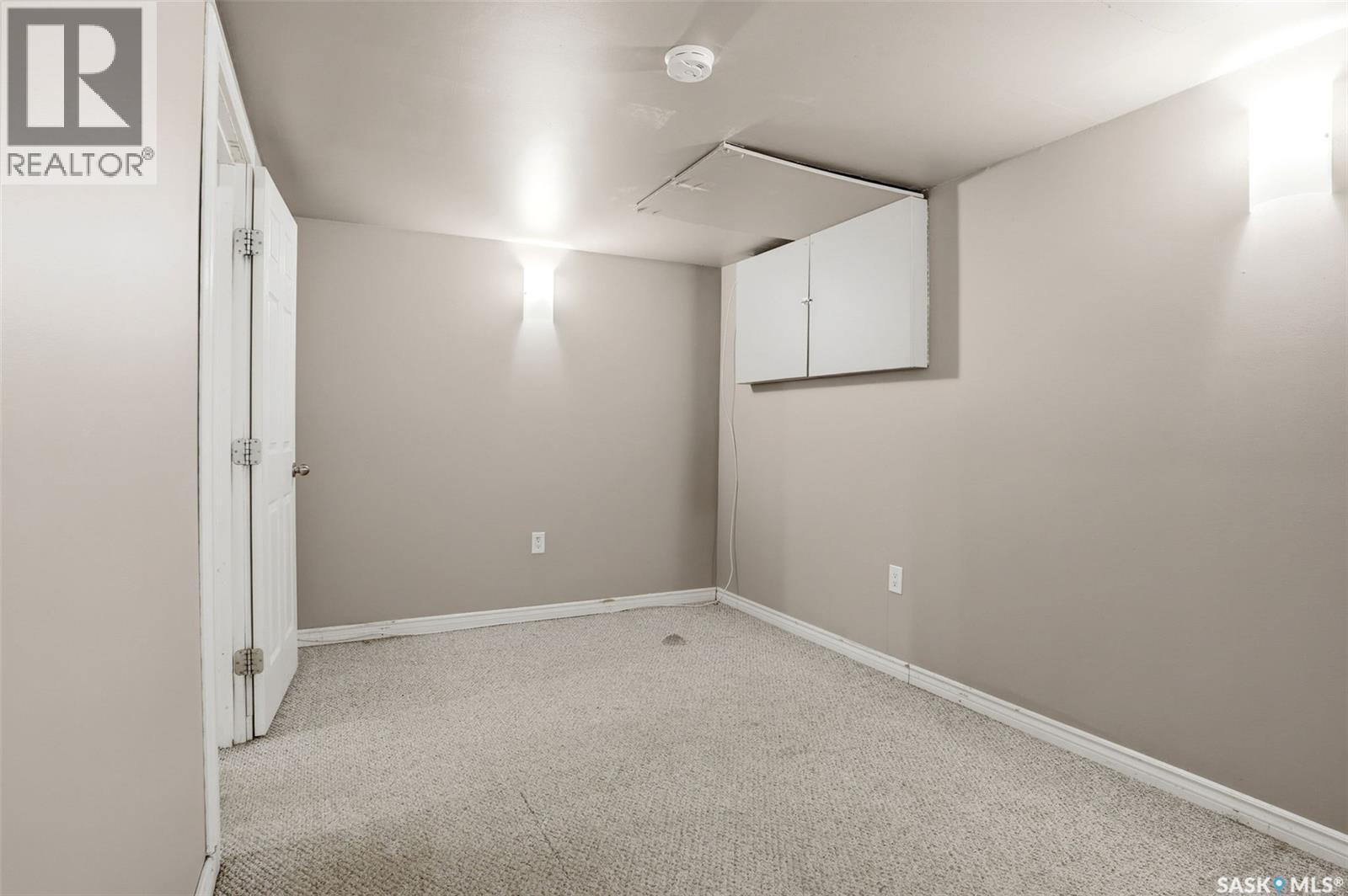 #4176 CASTLE ROAD - 22
