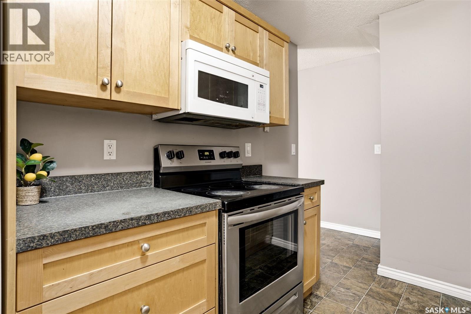 #4176 CASTLE ROAD - 9