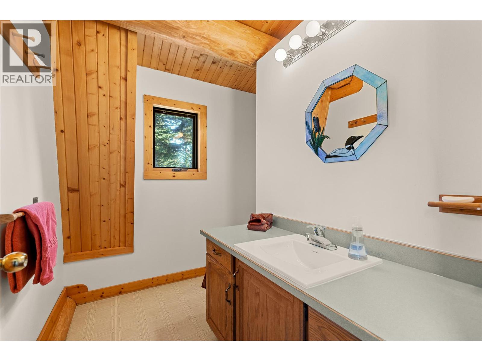 920 Idabel Lake Road, Kelowna
