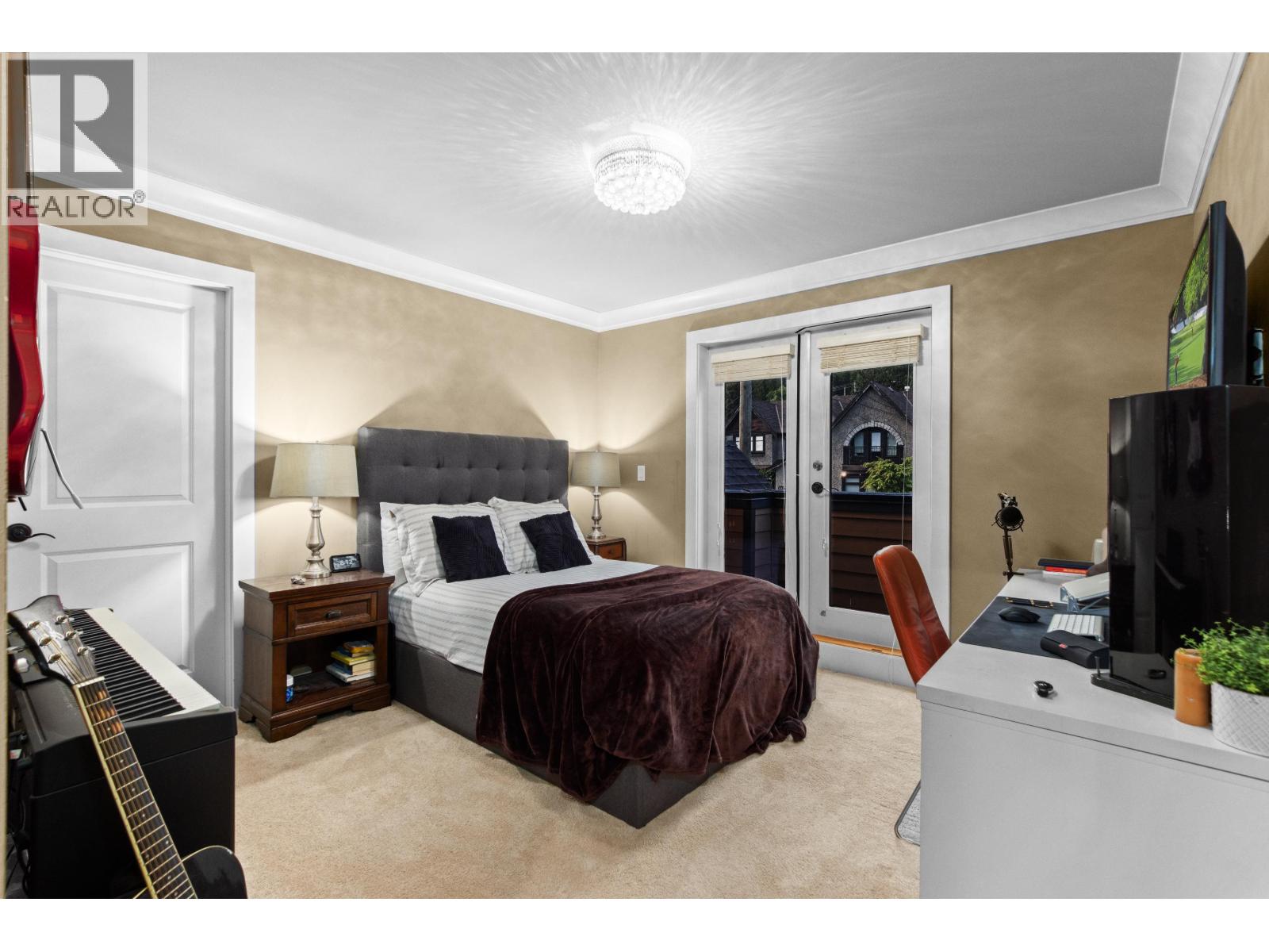 673 SYLVAN AVENUE — photo 3