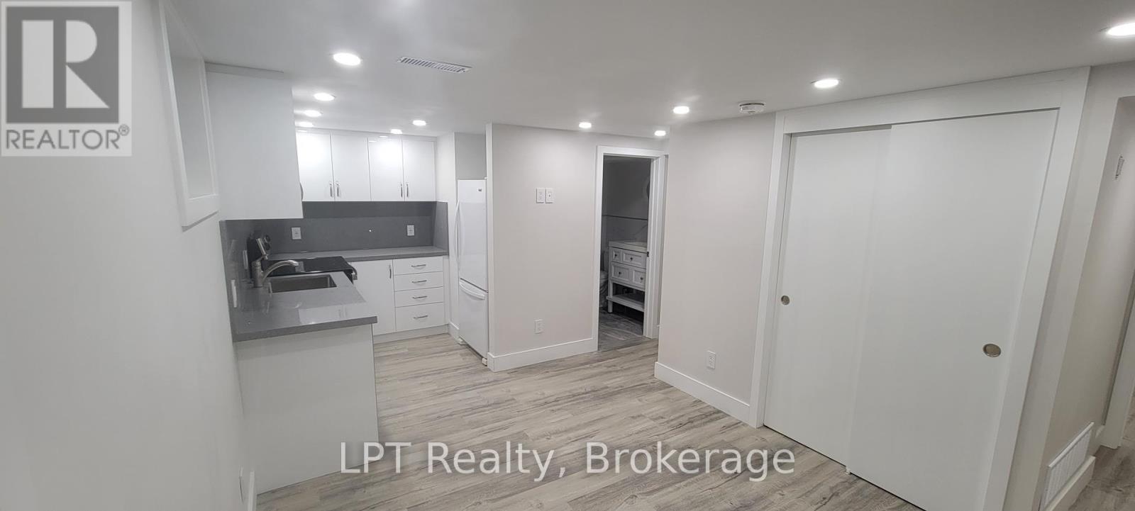 474 PHILLIP MURRAY AVENUE - 17