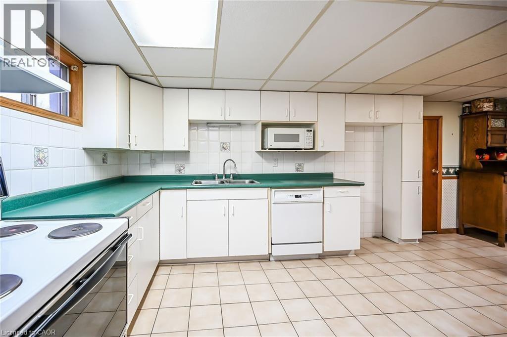 132 HOWE Avenue Unit# B, Hamilton, Ontario, L9A1X6 — Photo 12