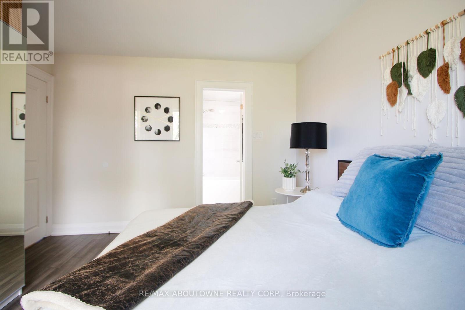 3302 CARDROSS ROAD - 16