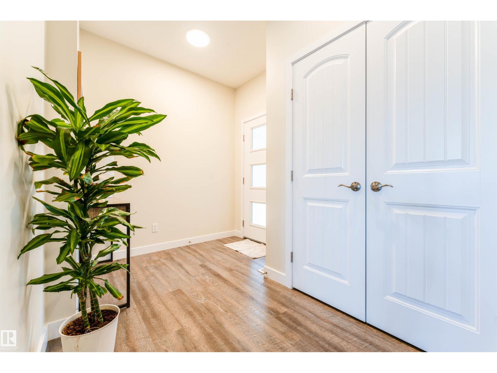22938 95a AV NW NW, Edmonton