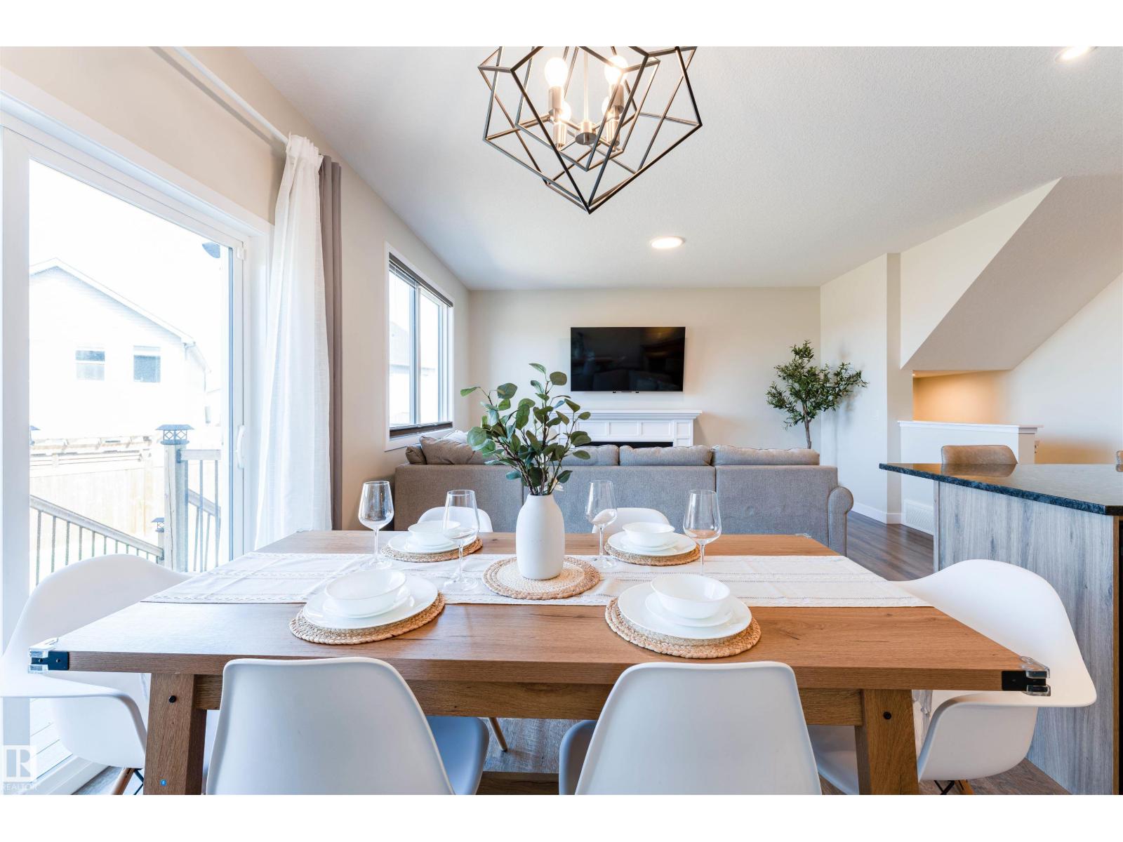 22938 95a AV NW NW, Edmonton