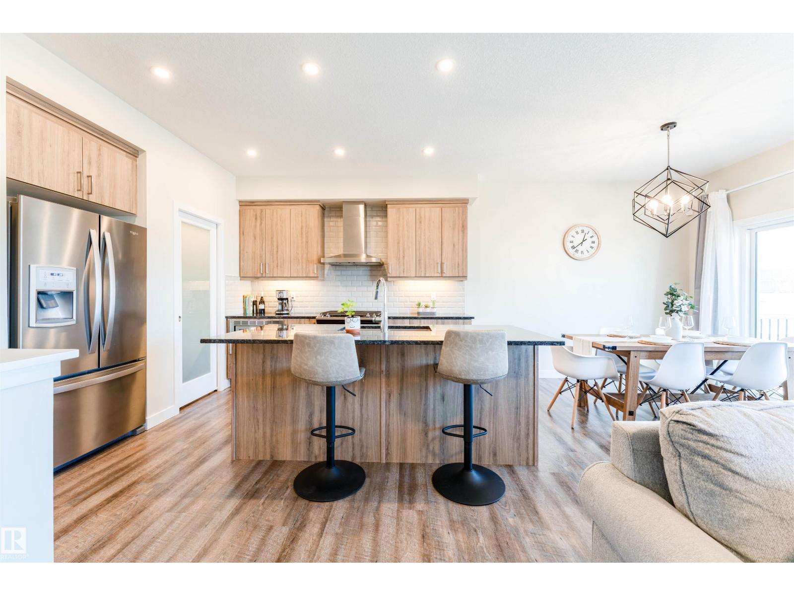 22938 95a AV NW NW, Edmonton