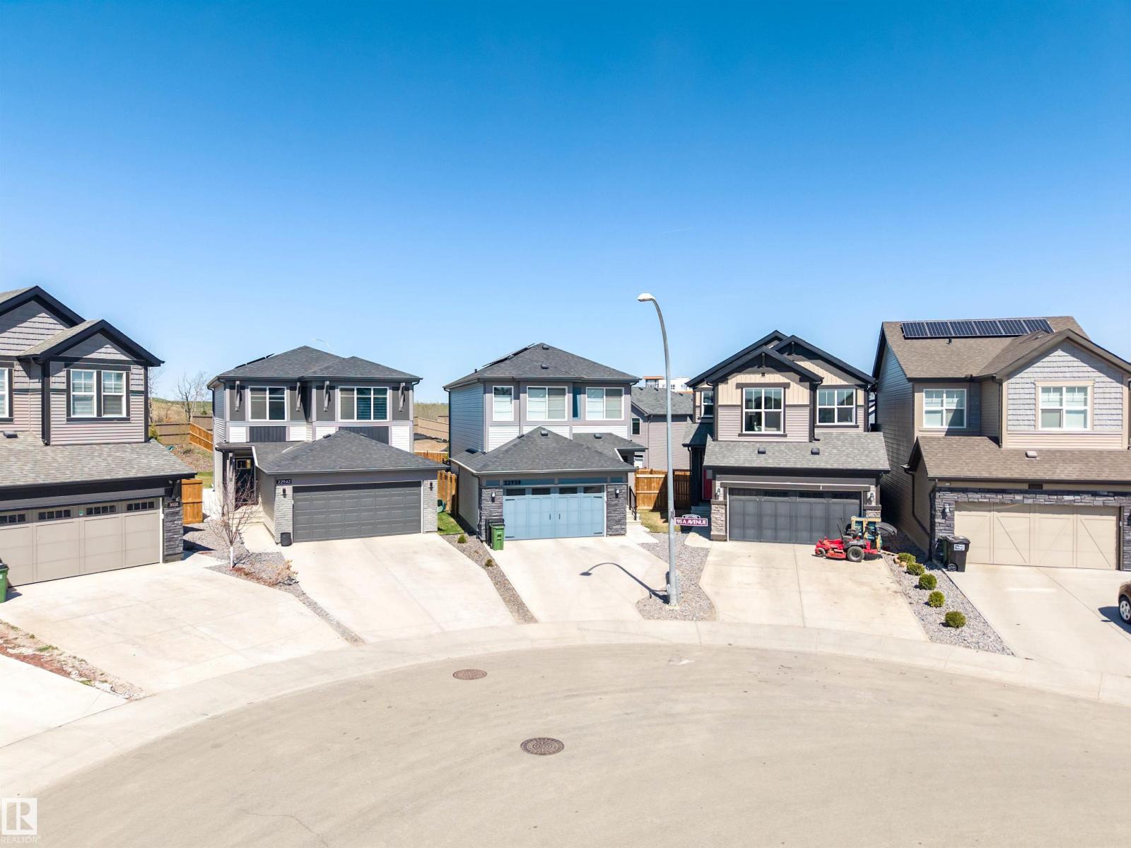 22938 95a AV NW NW, Edmonton