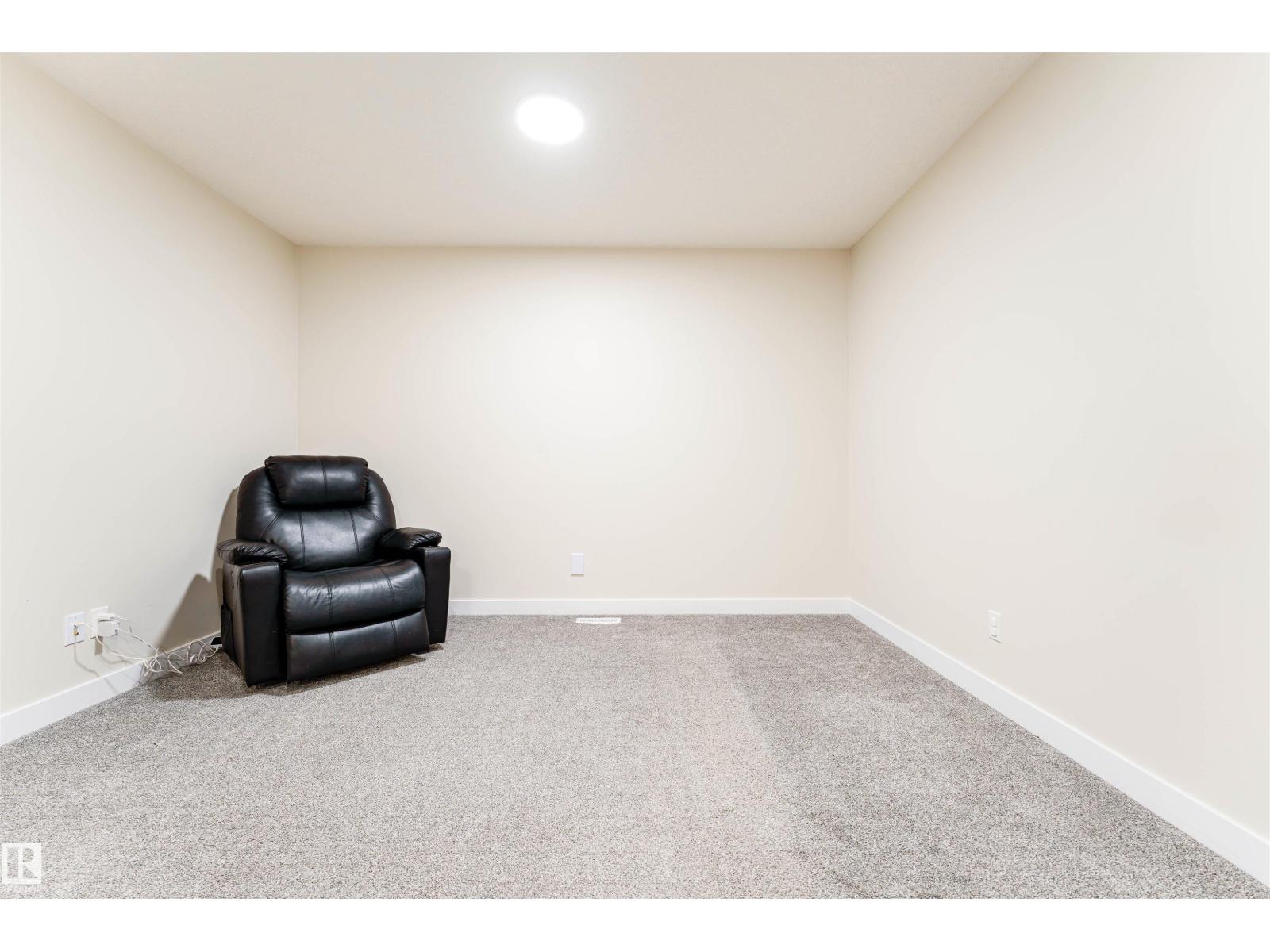 22938 95a AV NW NW, Edmonton
