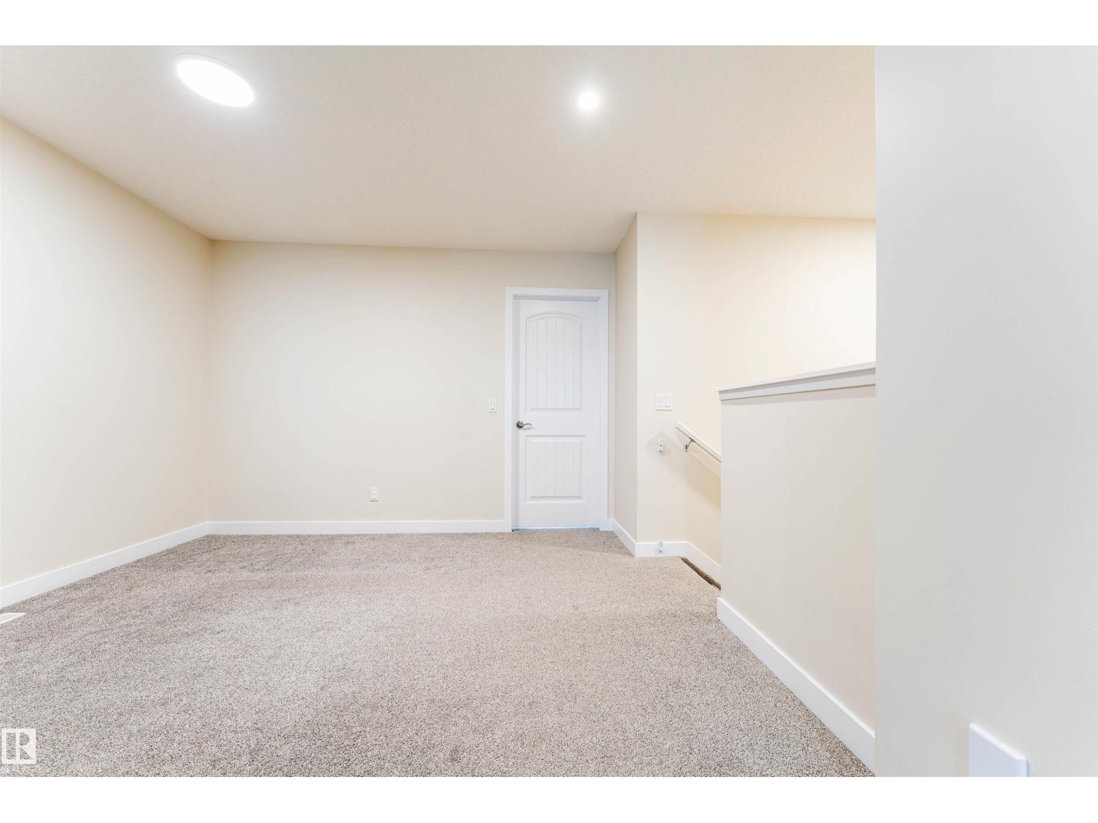 22938 95a AV NW NW, Edmonton