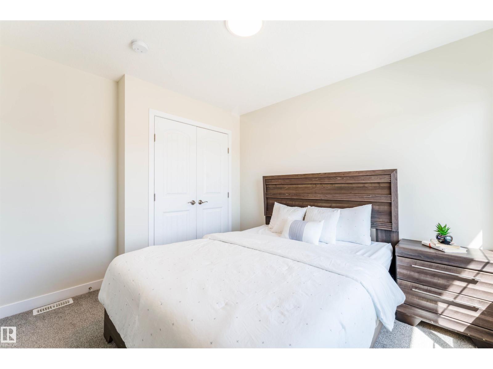 22938 95a AV NW NW, Edmonton