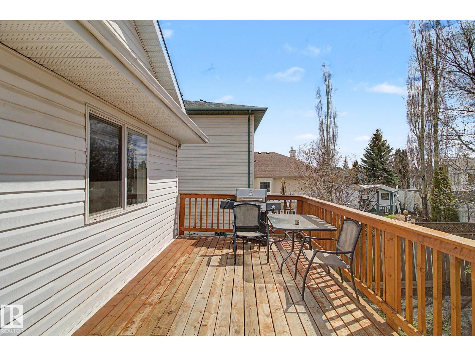 1 DEER PARK RD - 32