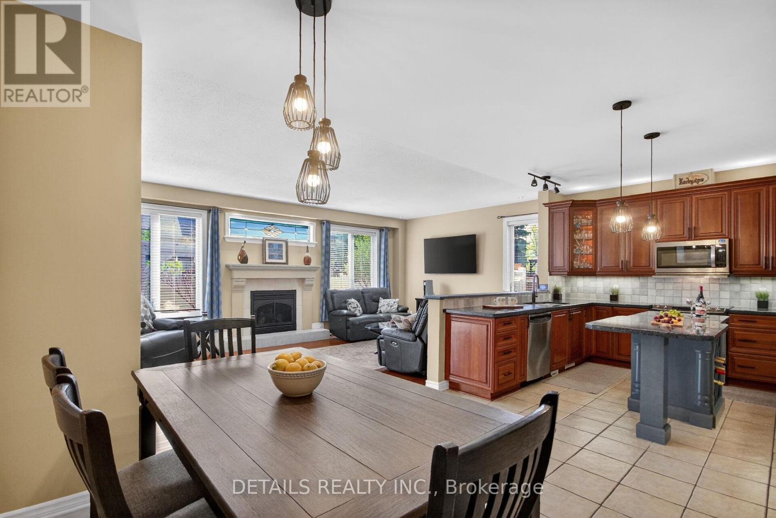 223 FLODDEN WAY - 10