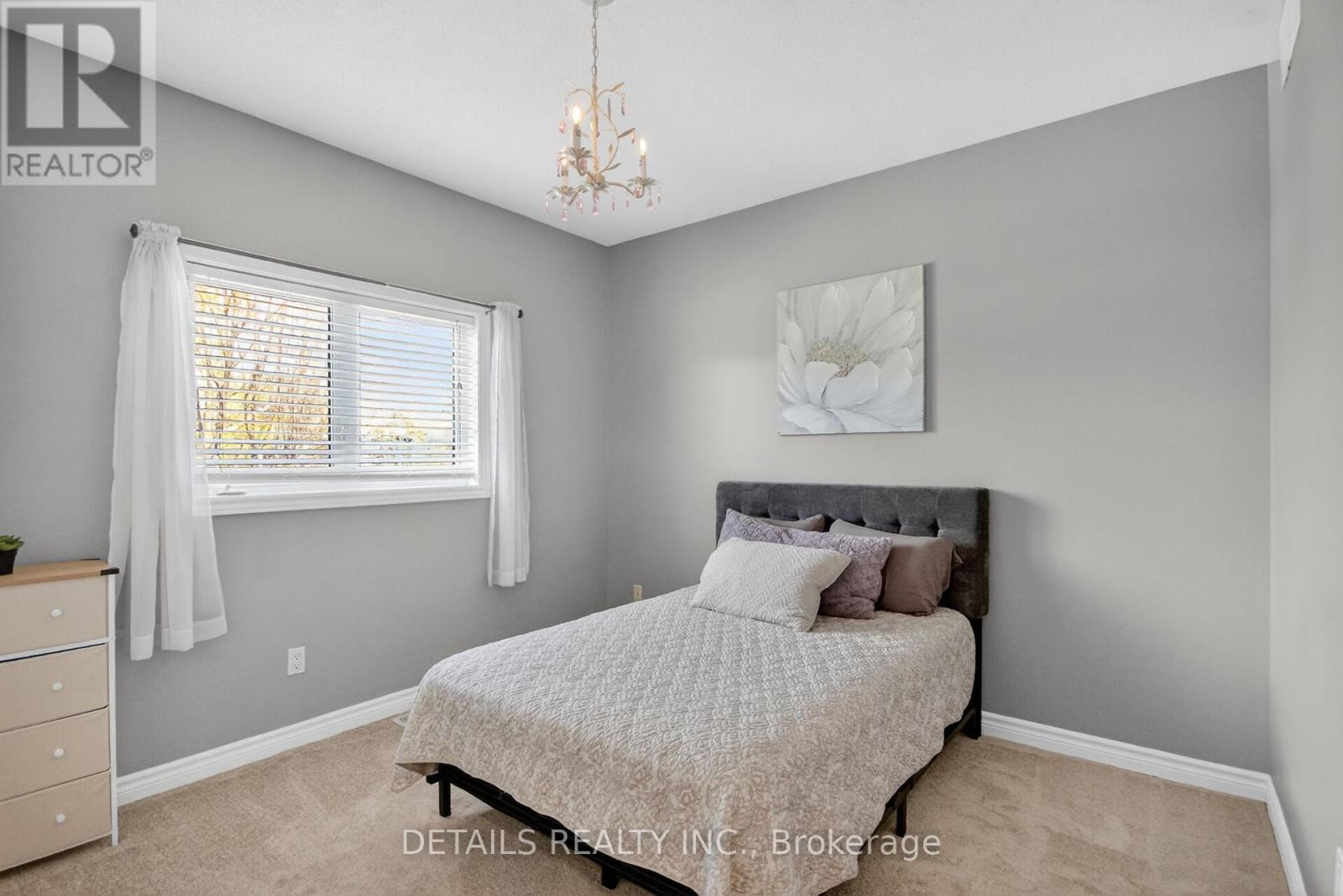 223 FLODDEN WAY - 31