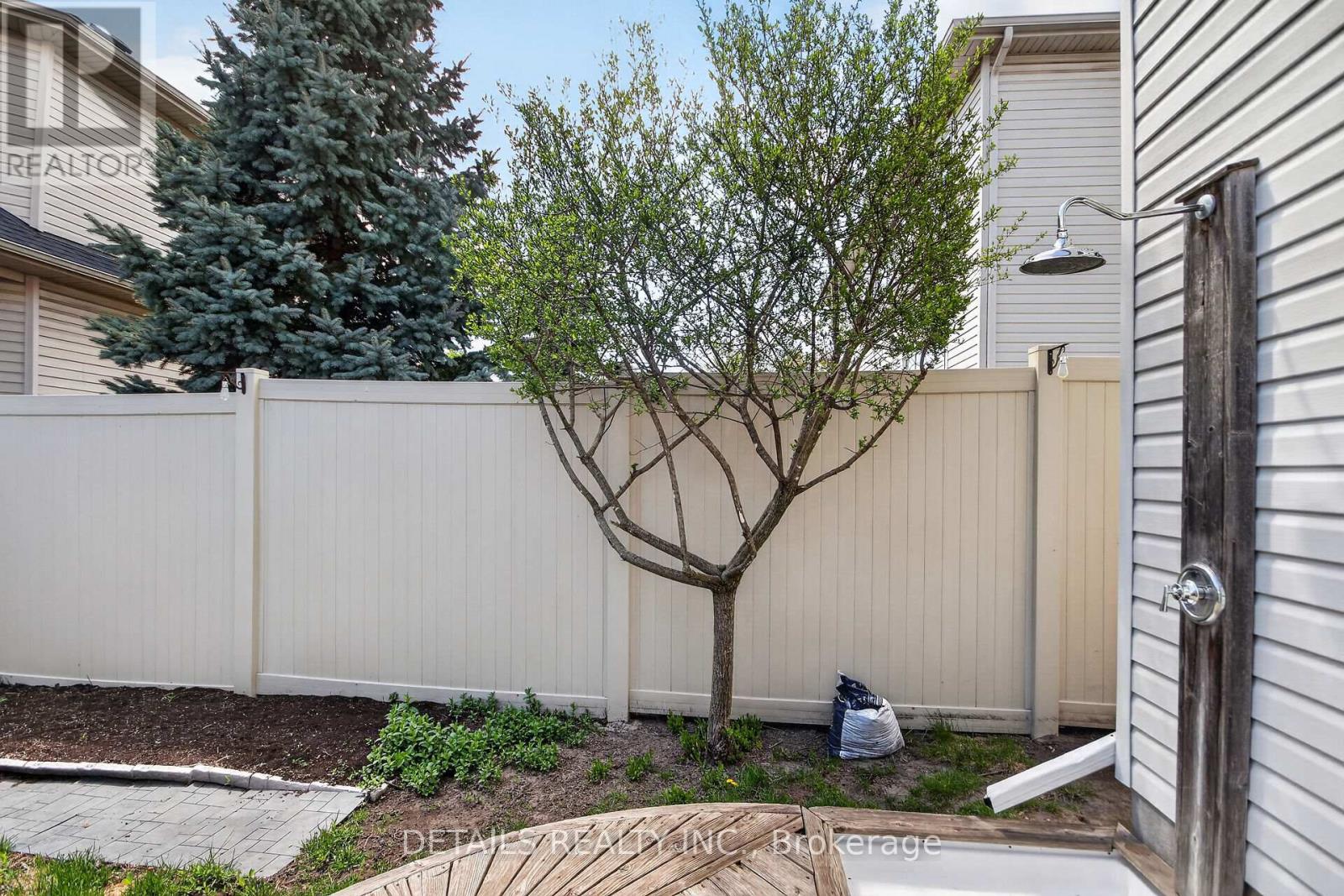 223 FLODDEN WAY - 39