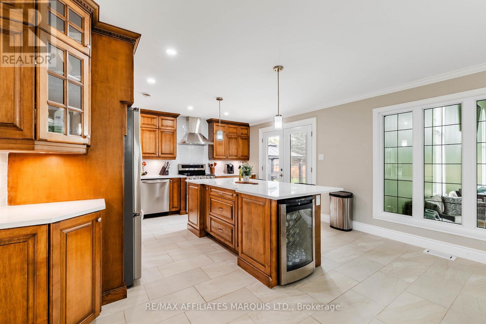 46 CHANTINE DRIVE - 19
