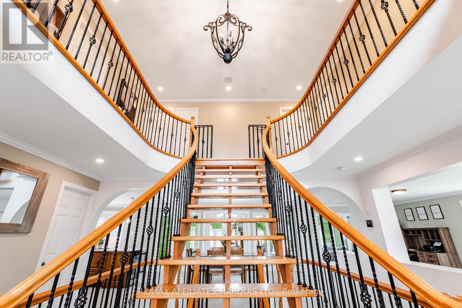 46 CHANTINE DRIVE - 23