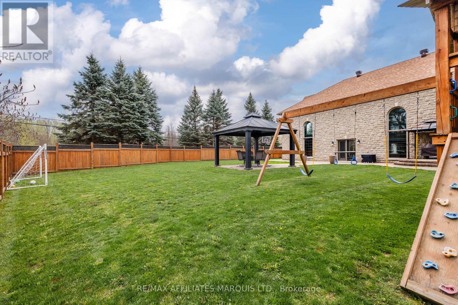 46 CHANTINE DRIVE - 43