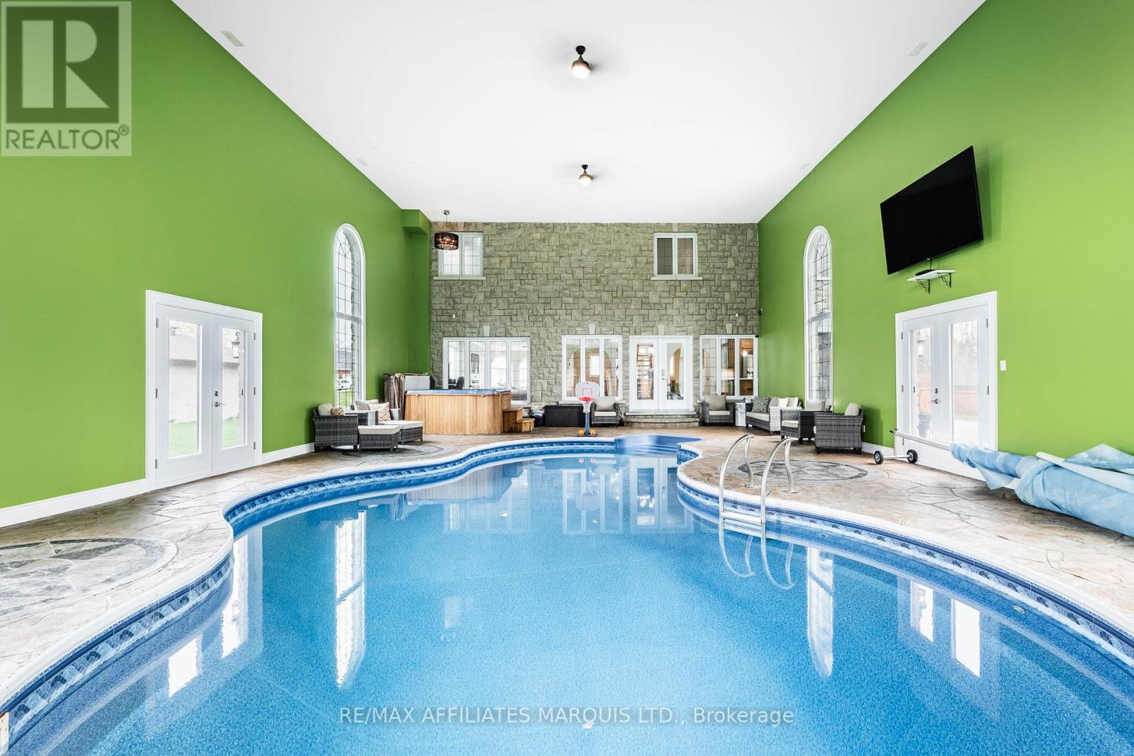 46 CHANTINE DRIVE - 7
