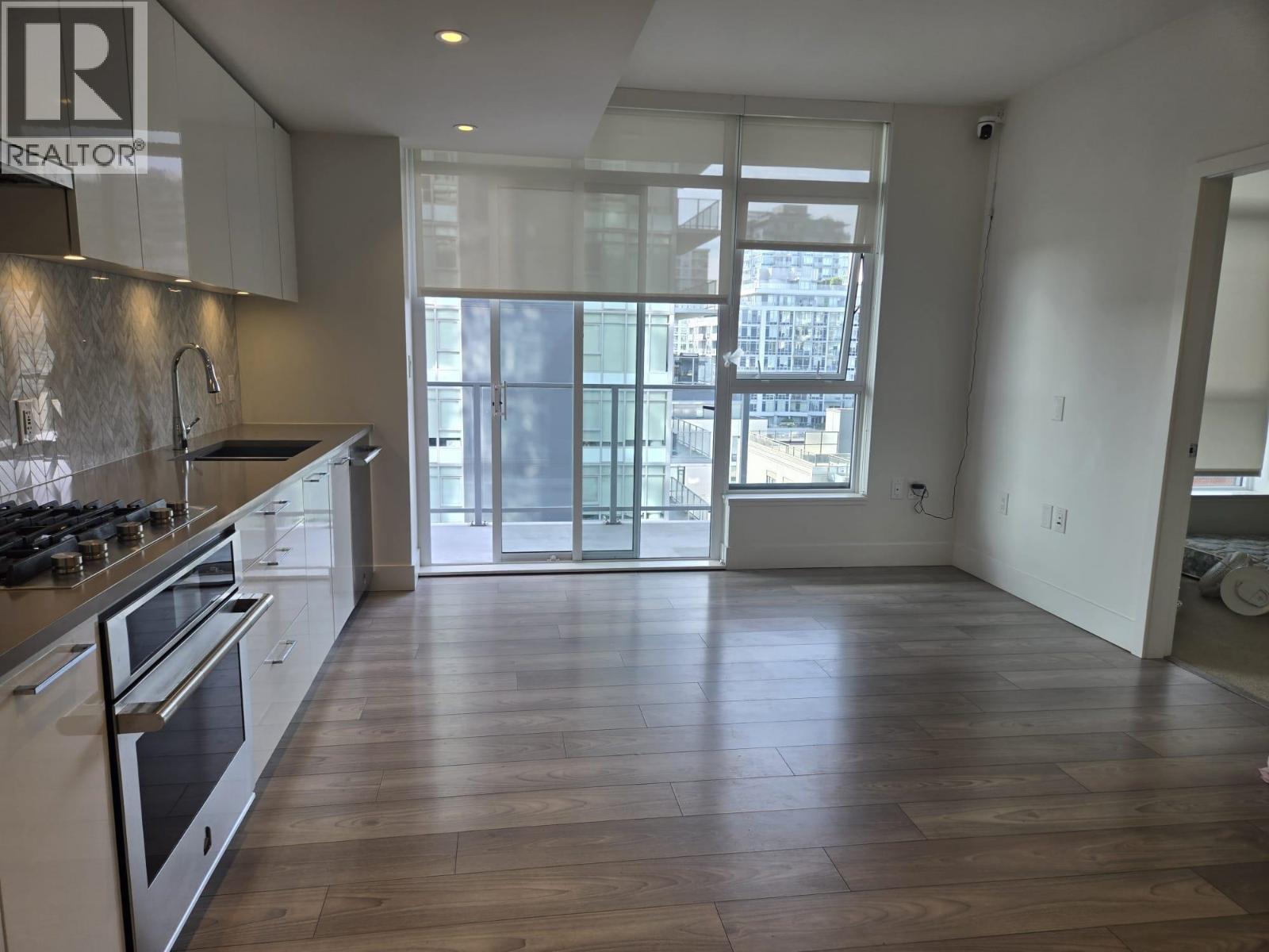 808 3581 E KENT AVENUE — photo 3
