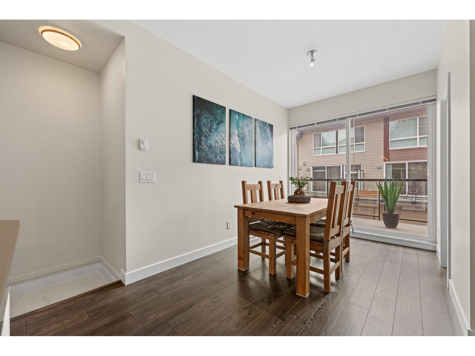 House in Surrey - Image 31