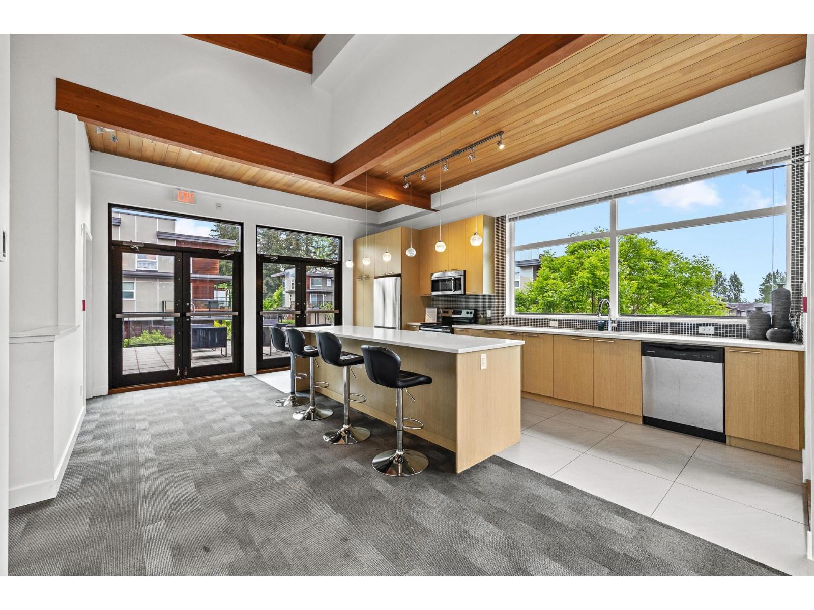House in Surrey - Image 7