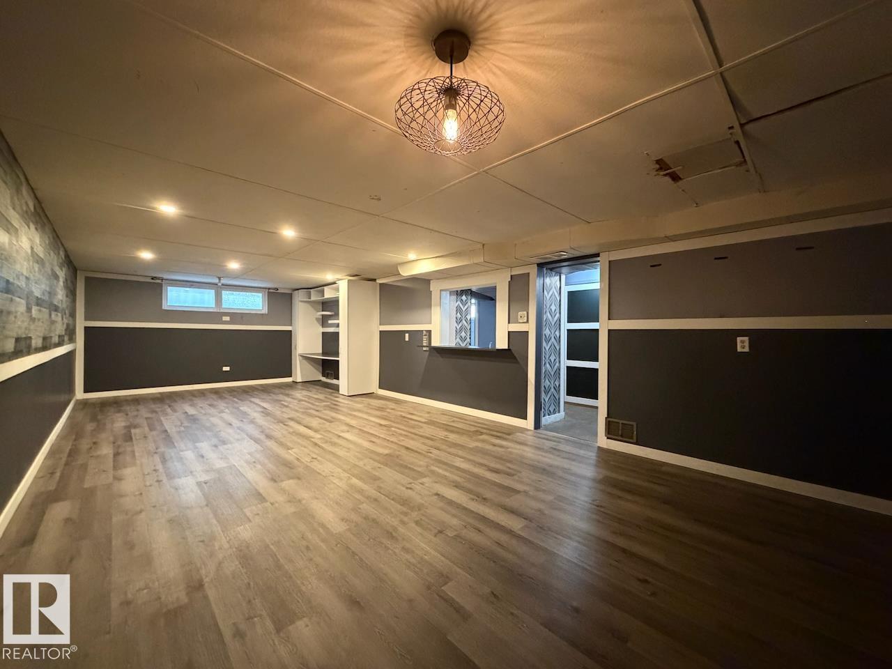 5003 46 AV — photo 17