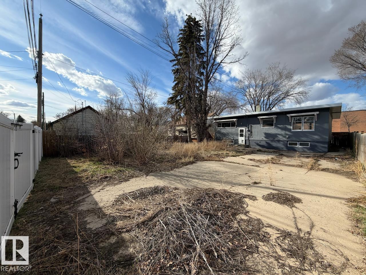 5003 46 AV — photo 25