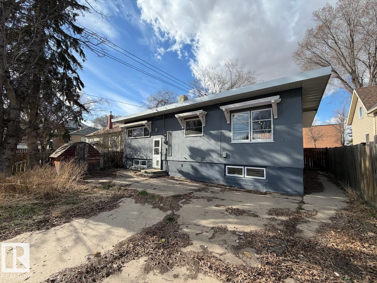 5003 46 AV — photo 26