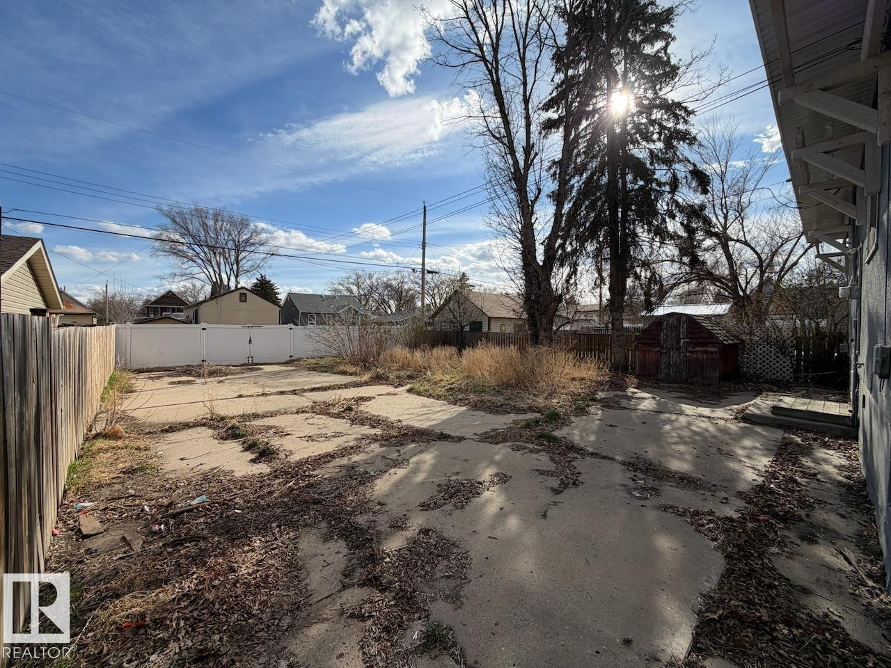 5003 46 AV — photo 27