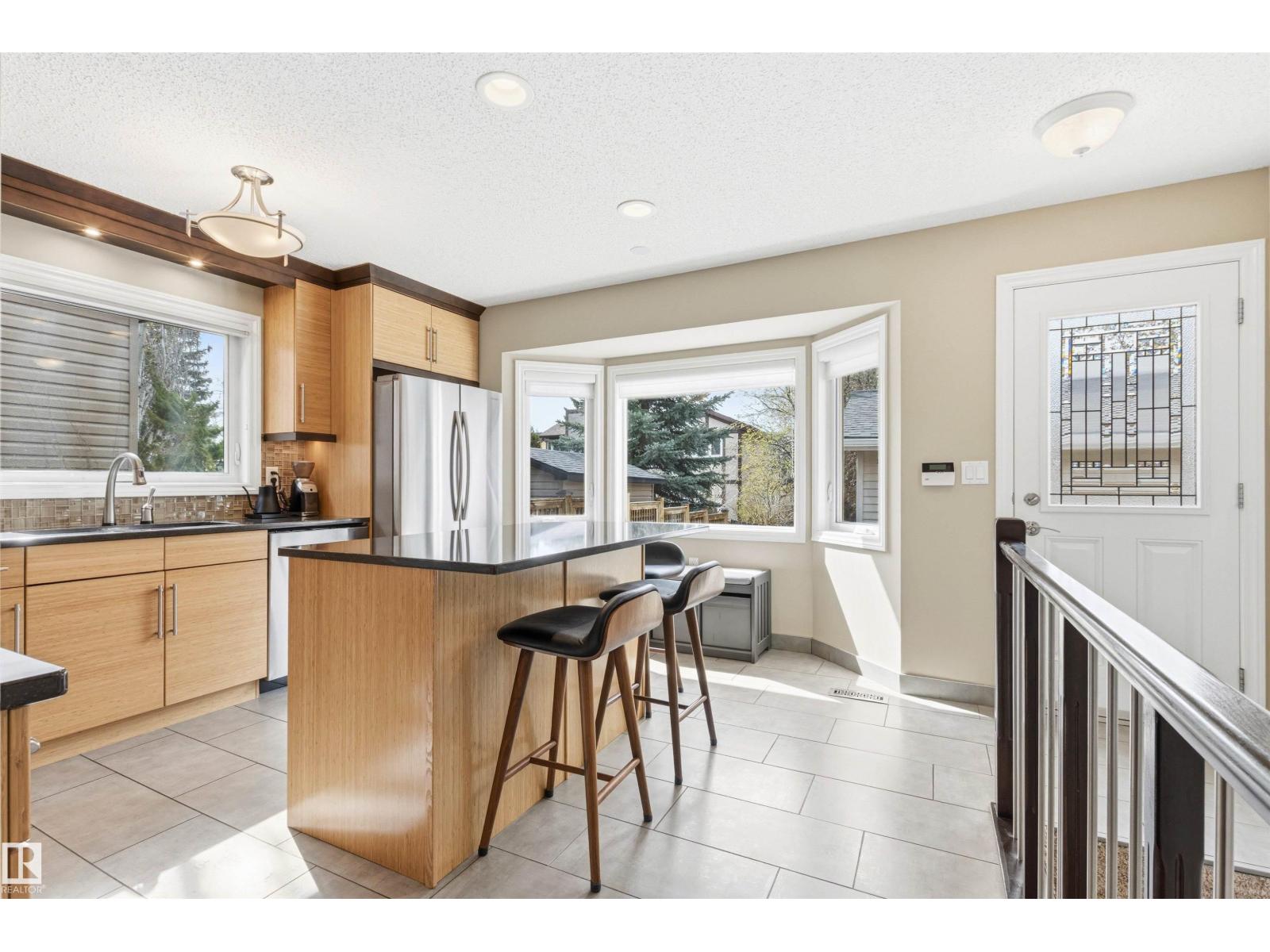11129 20 AV NW, Edmonton