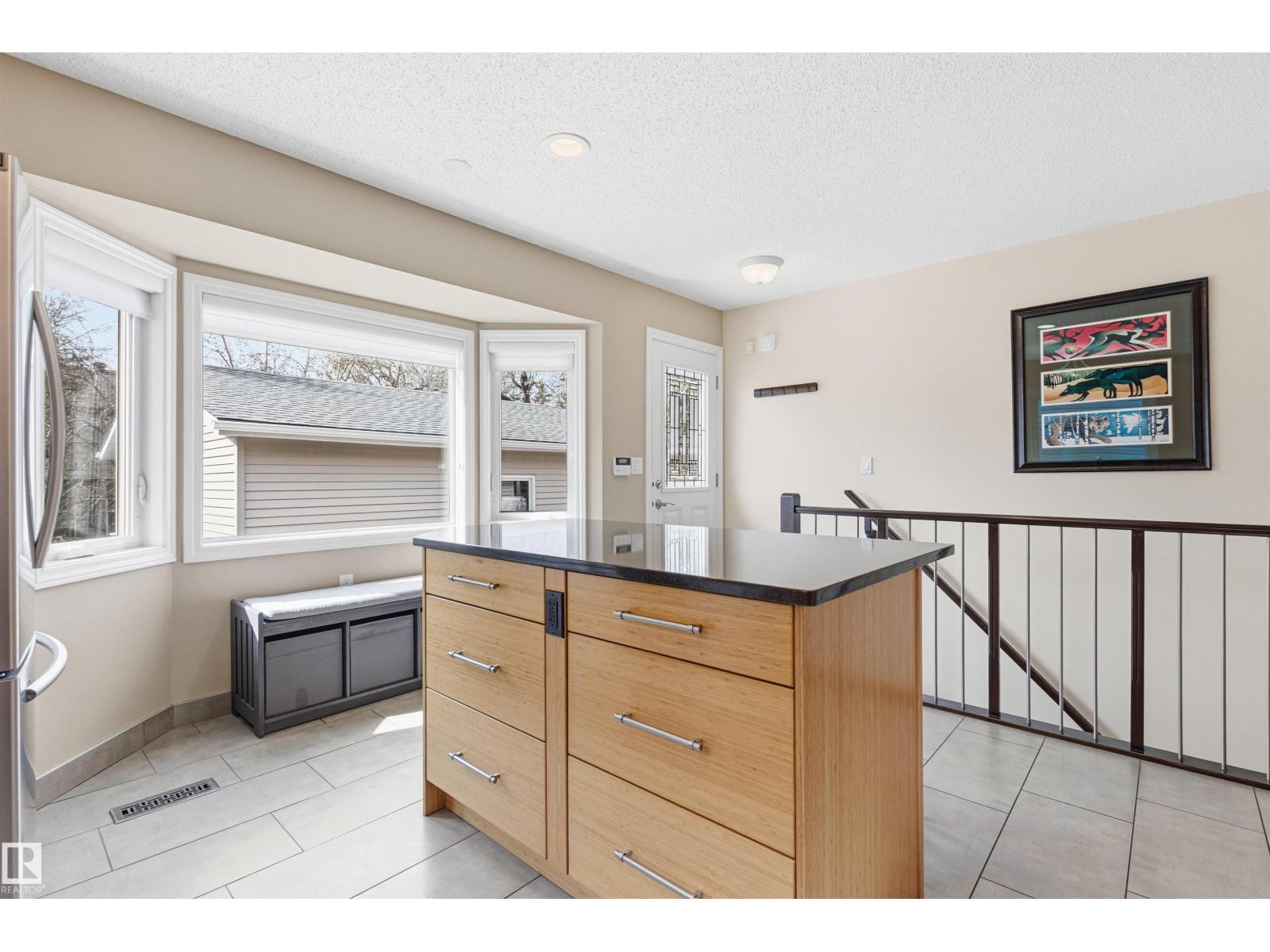 11129 20 AV NW, Edmonton