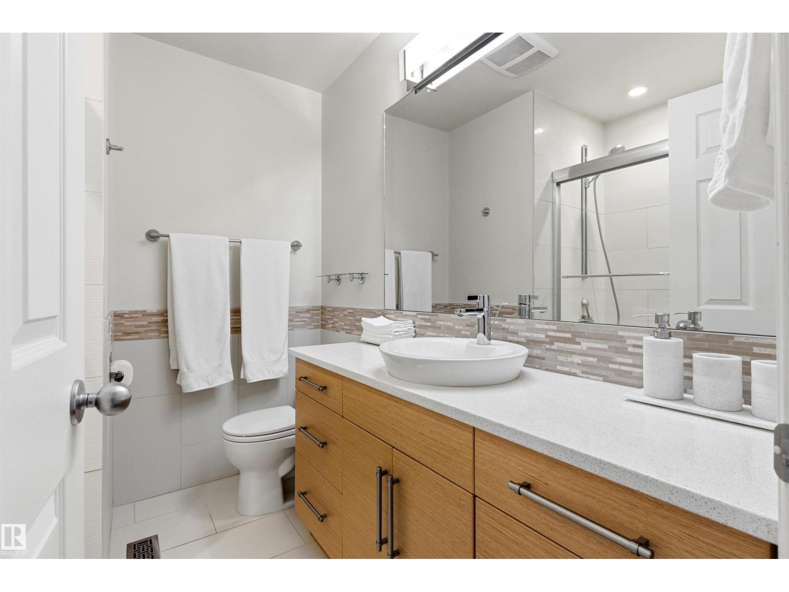 11129 20 AV NW, Edmonton