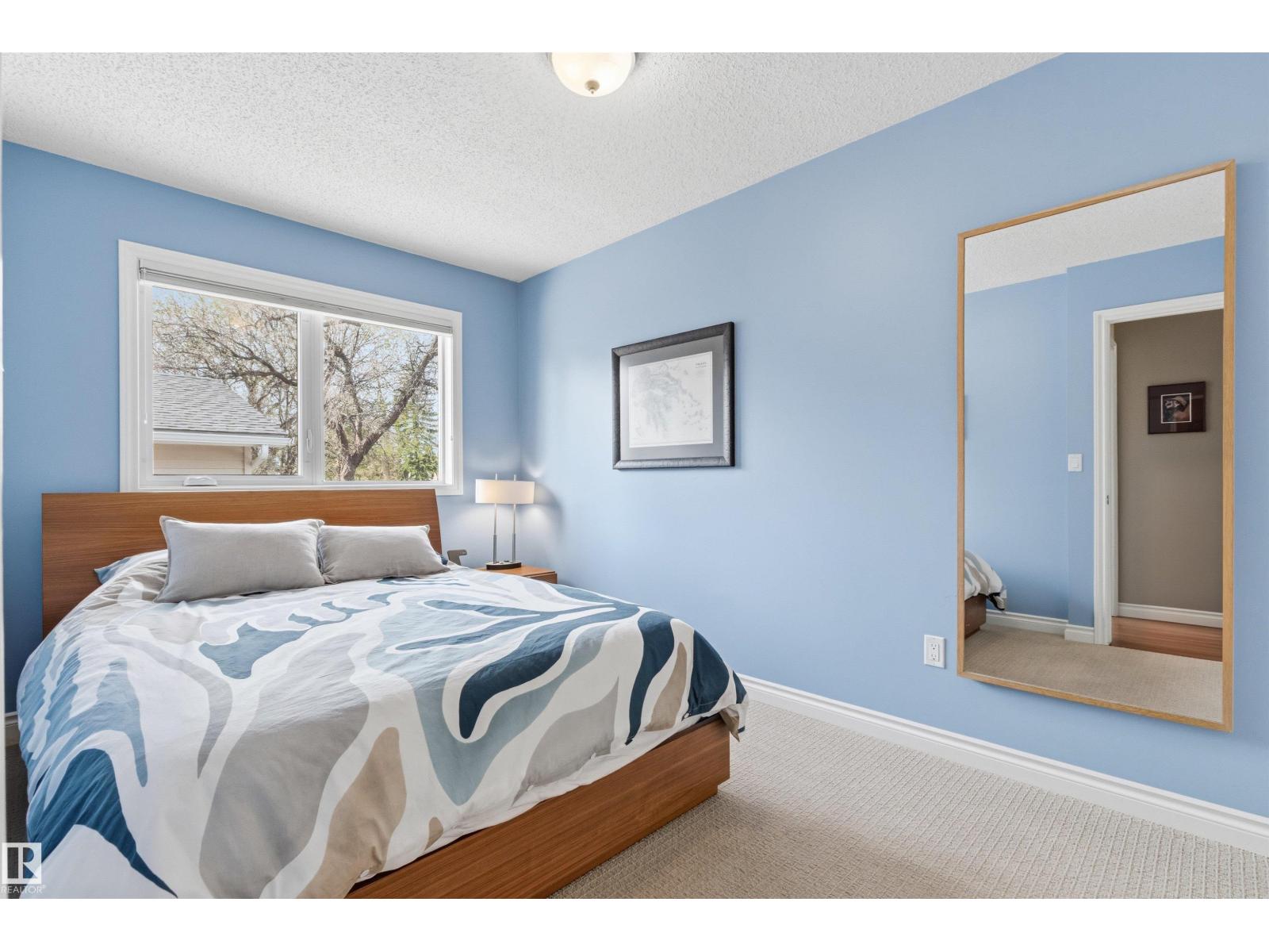 11129 20 AV NW, Edmonton