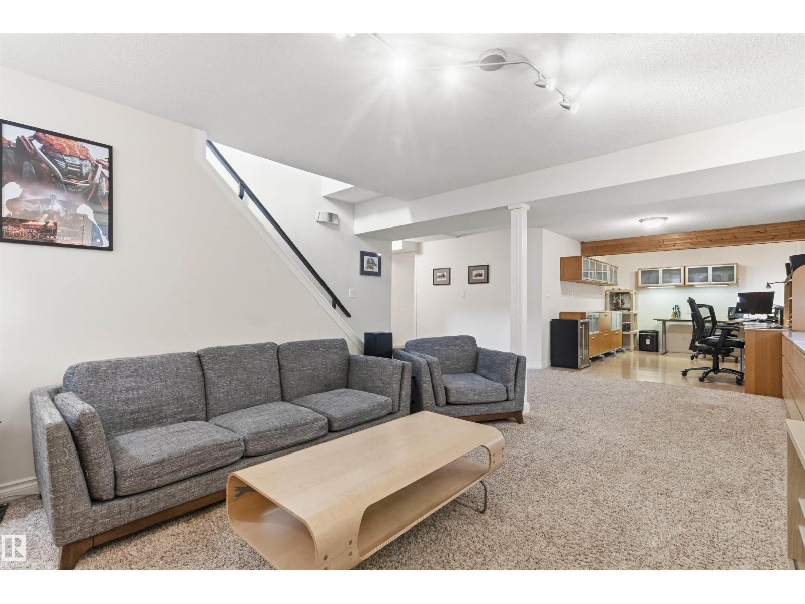 11129 20 AV NW, Edmonton