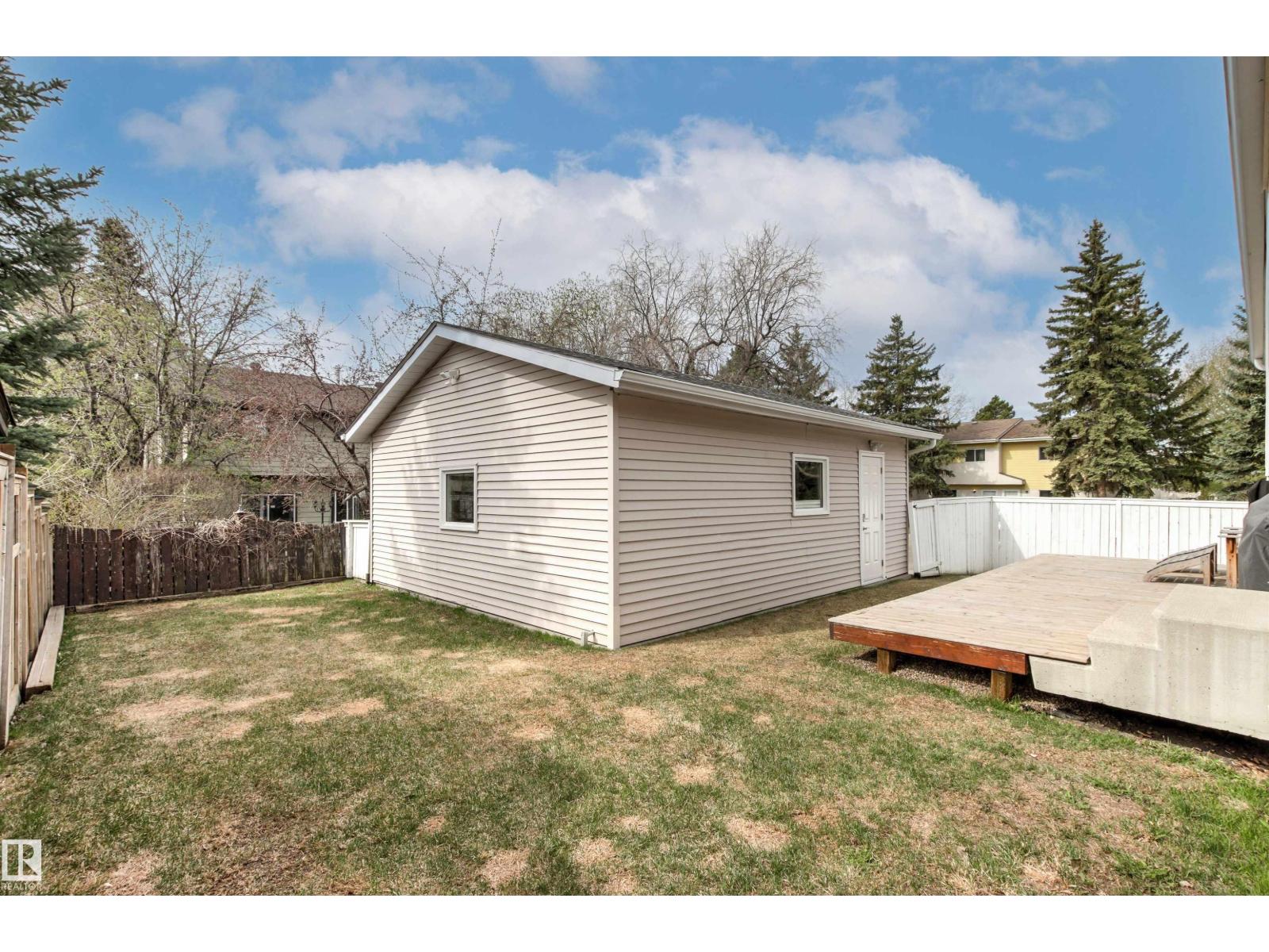 11129 20 AV NW, Edmonton