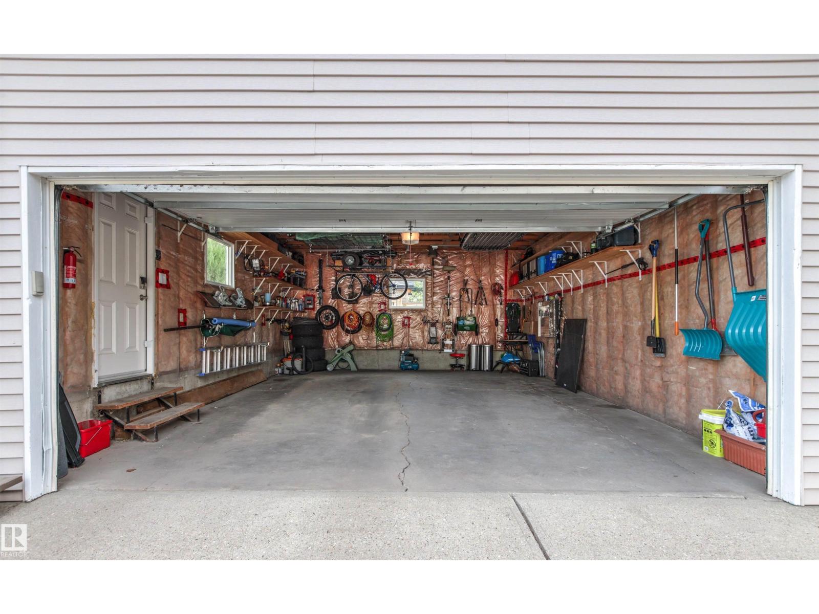 11129 20 AV NW, Edmonton