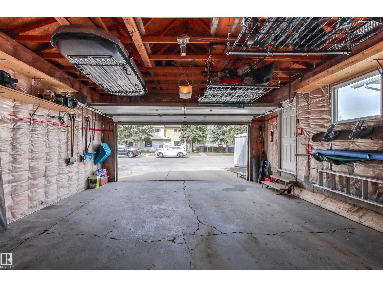 11129 20 AV NW, Edmonton