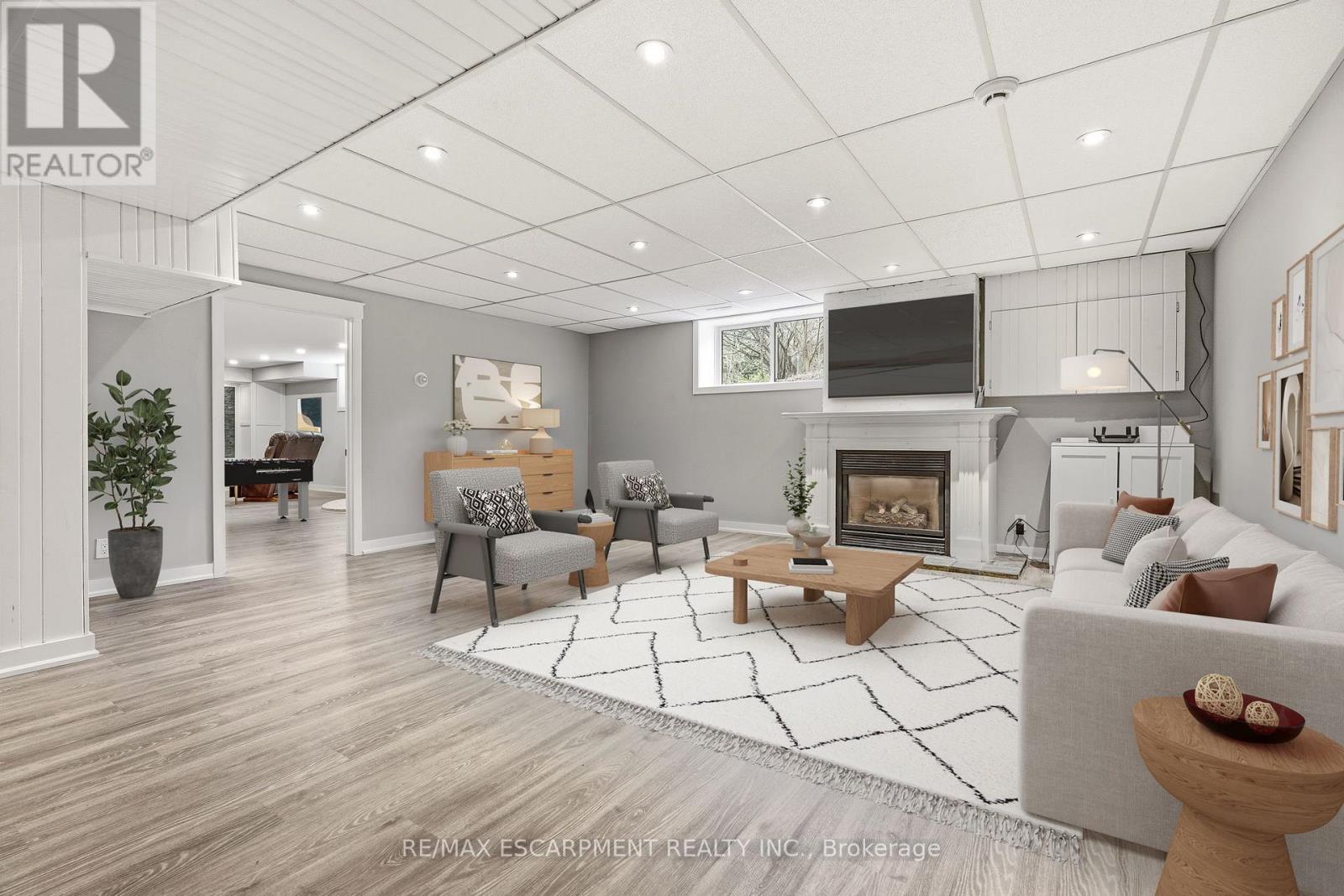 7196 MCNIVEN ROAD - 30