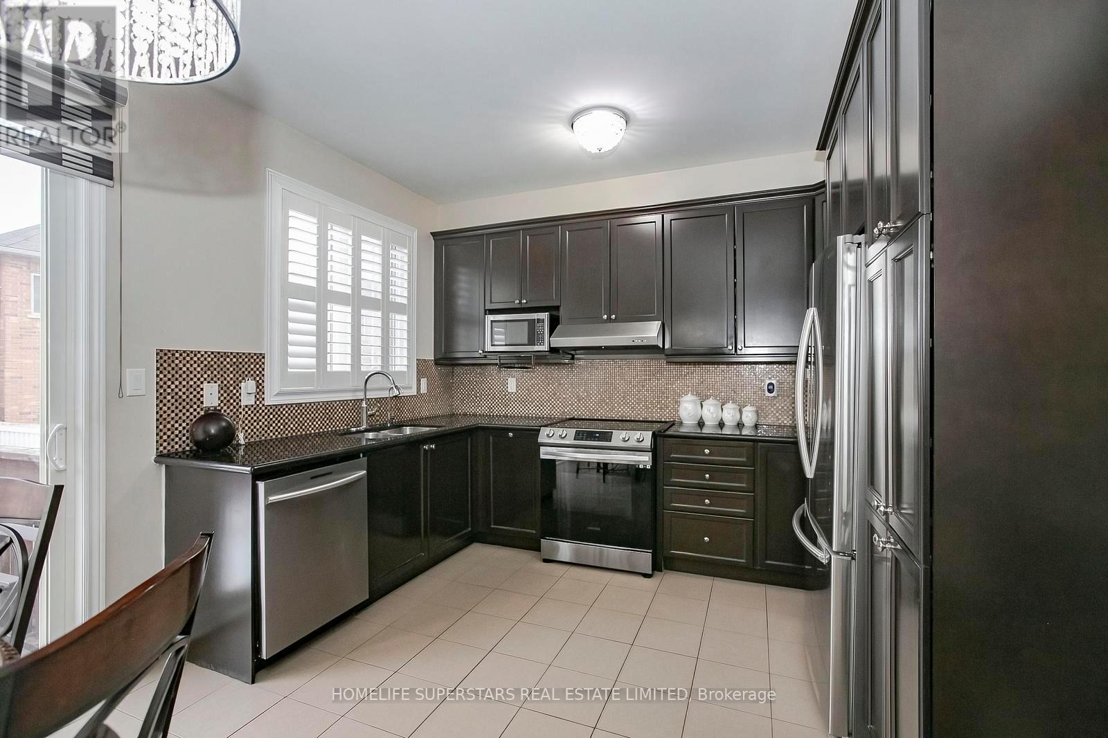 18 RIPPLE STREET - 17