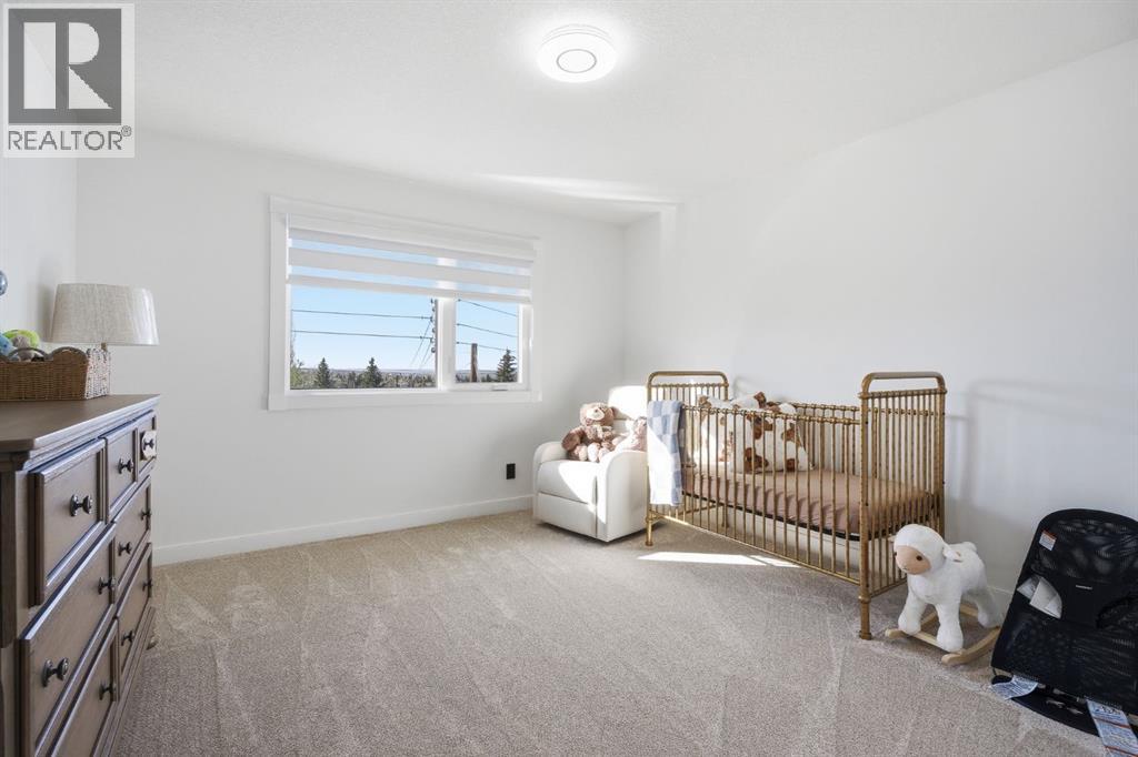 76 Beaconsfield Way NW — photo 34