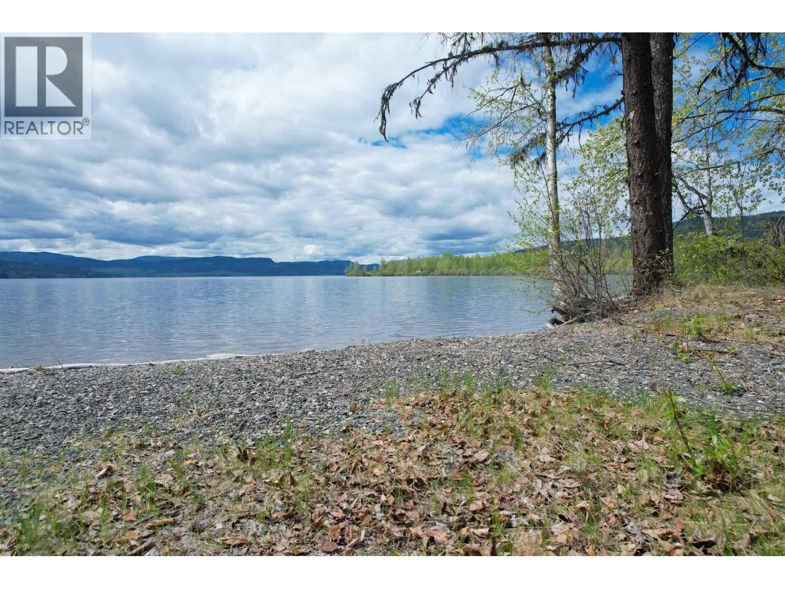 2855 HOOVER BAY ROAD, Canim Lake