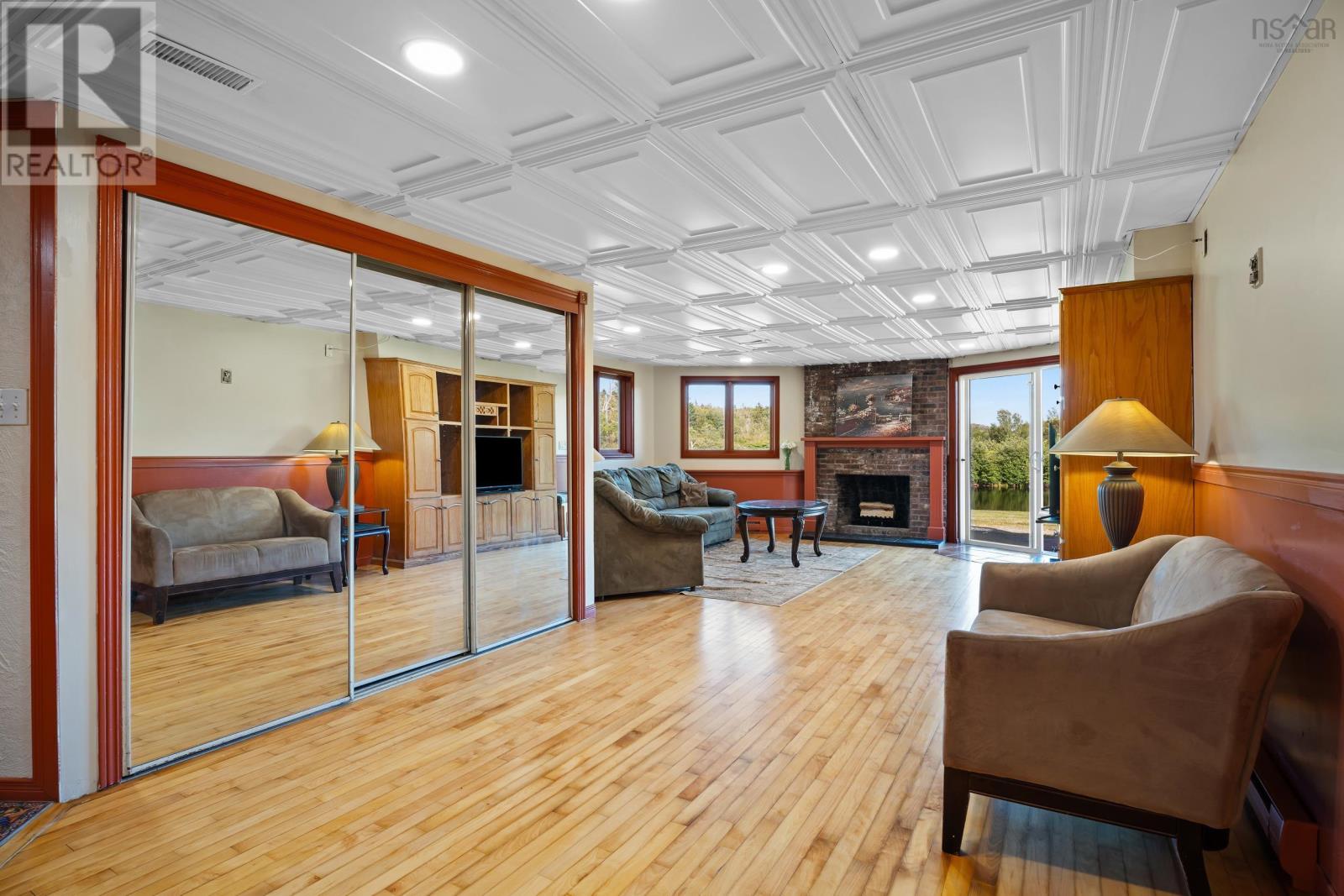 1518 Patrice Road - 33