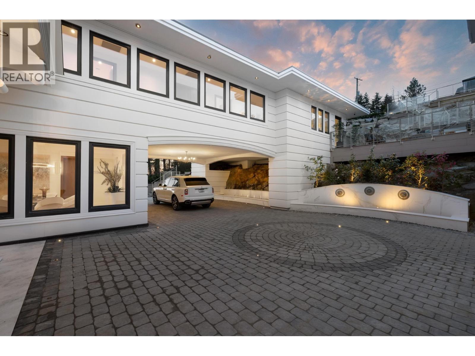 835 FARMLEIGH ROAD, West Vancouver