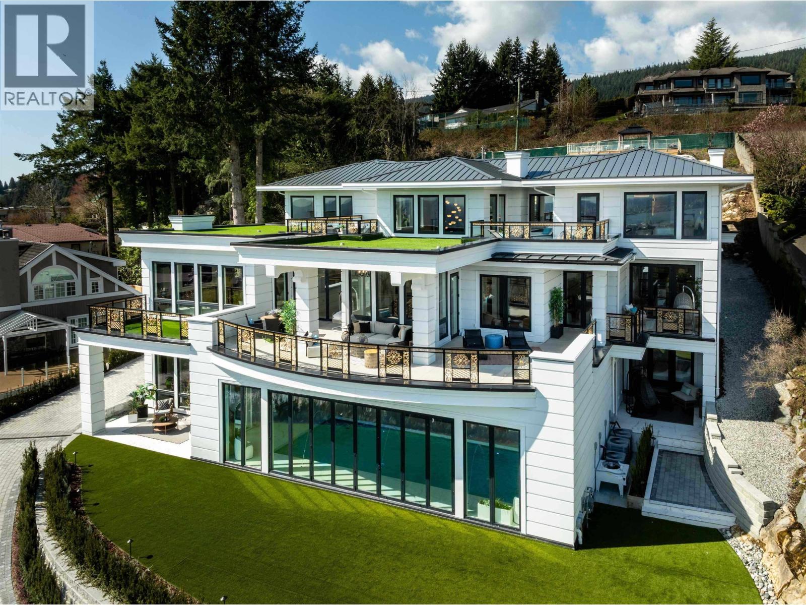 835 FARMLEIGH ROAD, West Vancouver