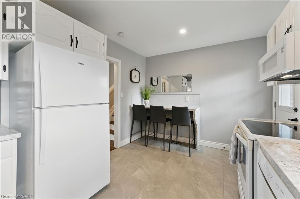 160 COUNCIL Crescent - 16