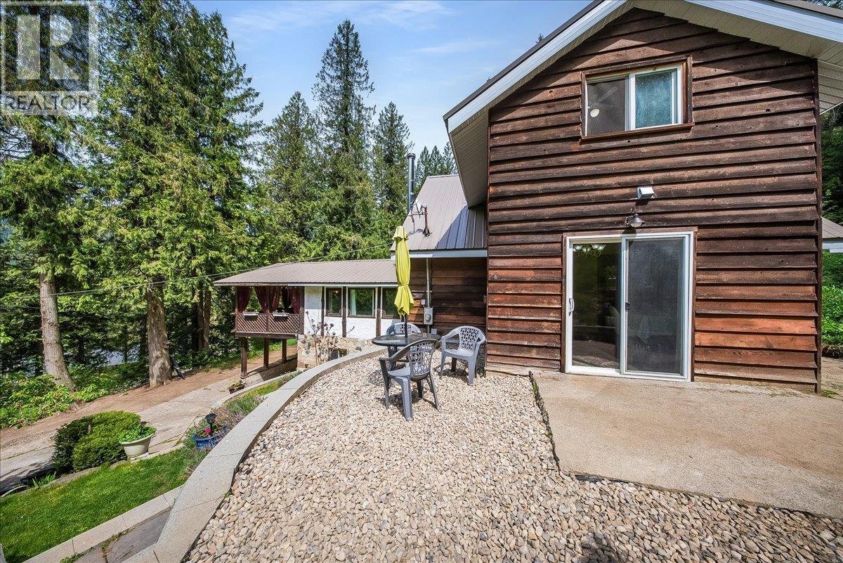 2280 Old Salmo Road - 4