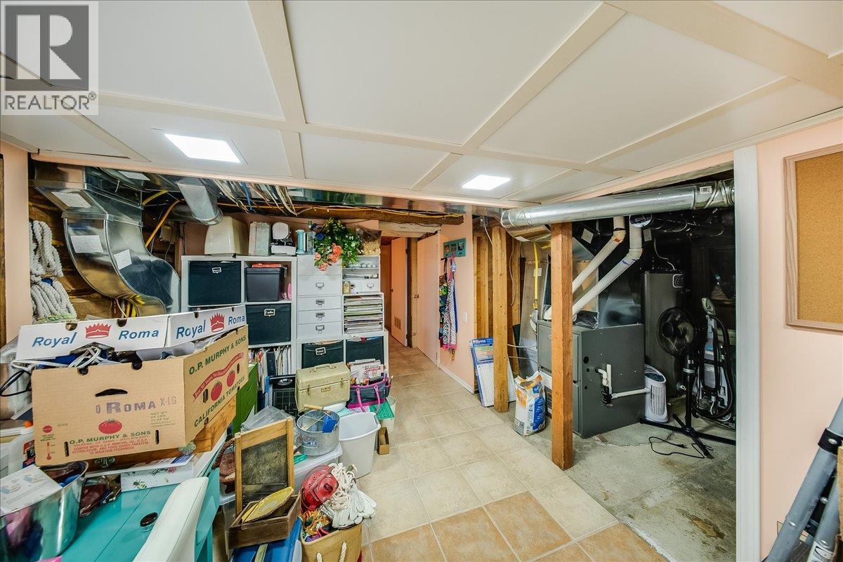 2280 Old Salmo Road - 39