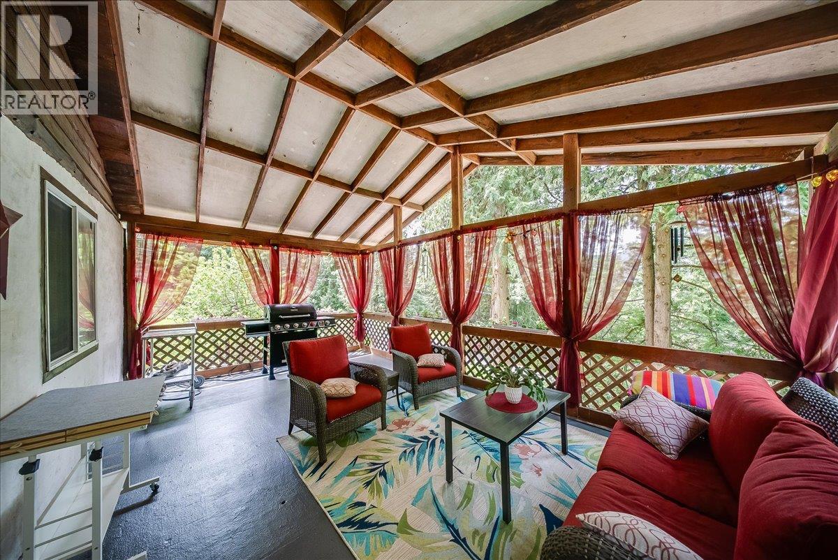 2280 Old Salmo Road - 41